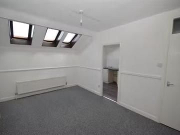 Rental! 1 bedroom apartment for rent in Whetstone Lane, Birken.