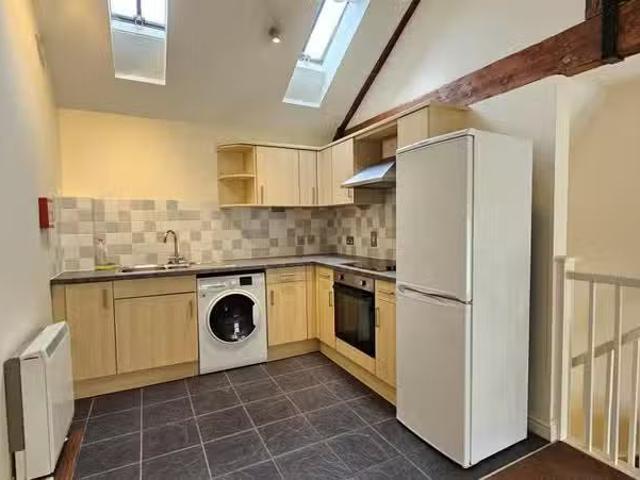 Just in! 1 bedroom house for rent in 6, Burberry Court, Little.