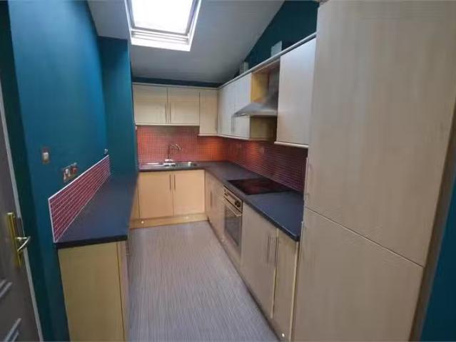 For Rent! 1 bedroom maisonette for rent in Church Street, Whit.