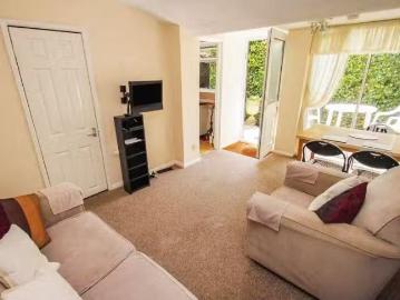 Charming 1 bedroom semi detached house for rent in St Anthonys.