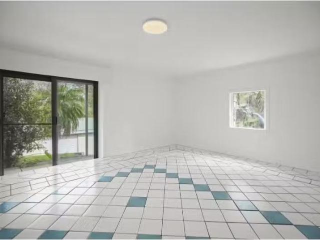 Unique 1 BR 108a Old Gosford Road, Wamberal Apartment for rent.