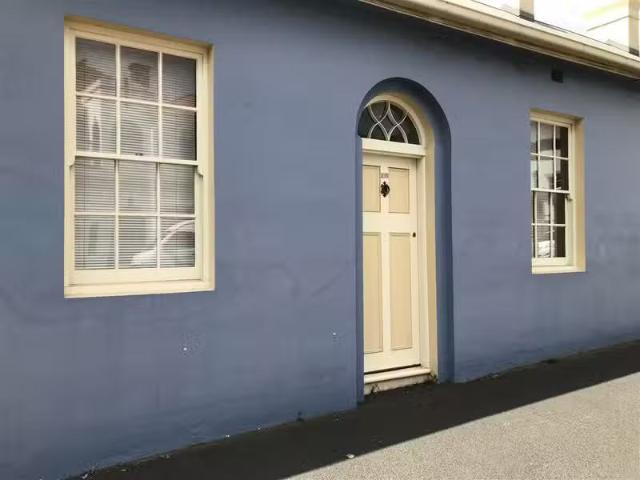 Just in! 1 BR 109 Hampden Road, BATTERY POINT, TAS 7004 Town.