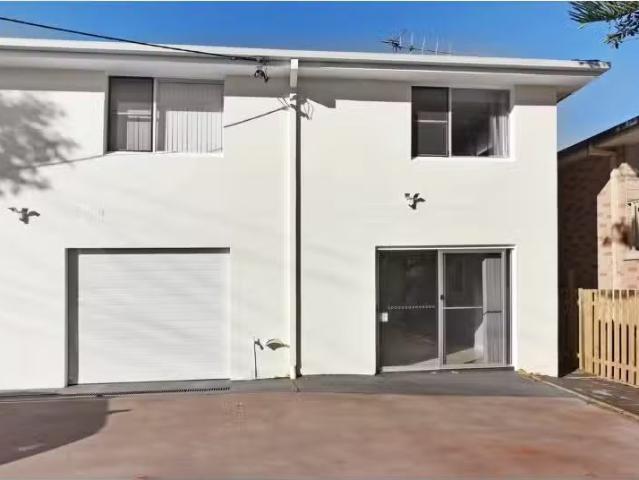 Unique 1 BR 117A Pacific Drive, Port Macquarie House for rent.