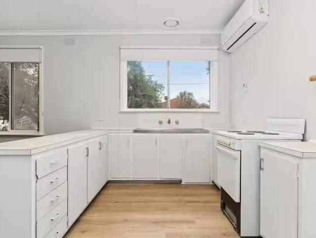 For Rent! 1 BR 1/1 Mc Kenzie Street, Seaford, VIC 3198 Unit.