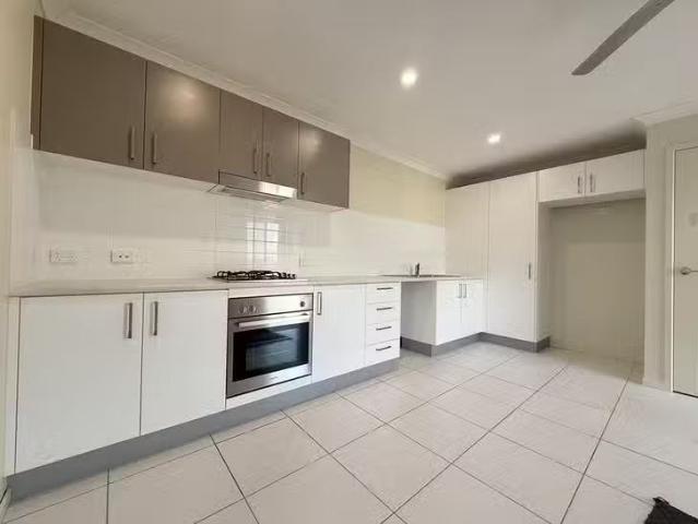Unique 1 BR 1/44 Baden Jones Way, North Booval, QLD 4304