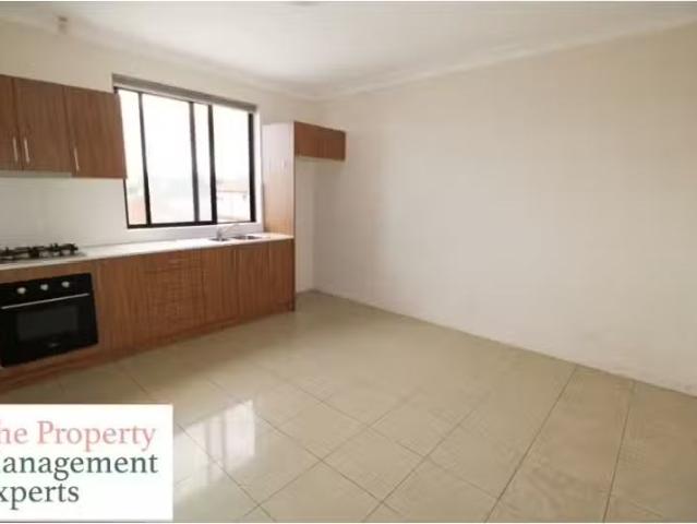 Cozy 1 BR 168 Blaxwell Street, South Granville Apartment for r.
