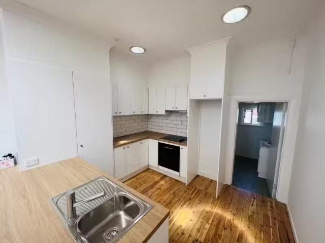 Nice 1 BR 1/72 Church Street, Mudgee Apartment for rent Liste.