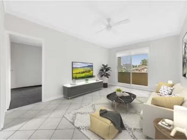 Deal! 1 BR 2/40 Birmingham St, MERRYLANDS Apartment for rent.