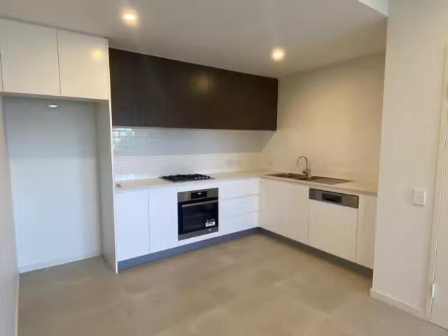 Charming 1 BR 25/5 Stoke Street, Schofields Apartment for rent.
