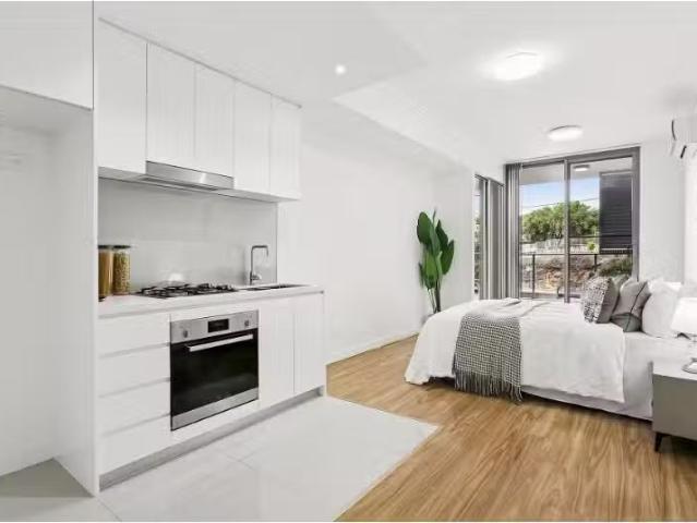 Rental! 1 BR 302A/27 Cook Street, Turrella Apartment for rent.