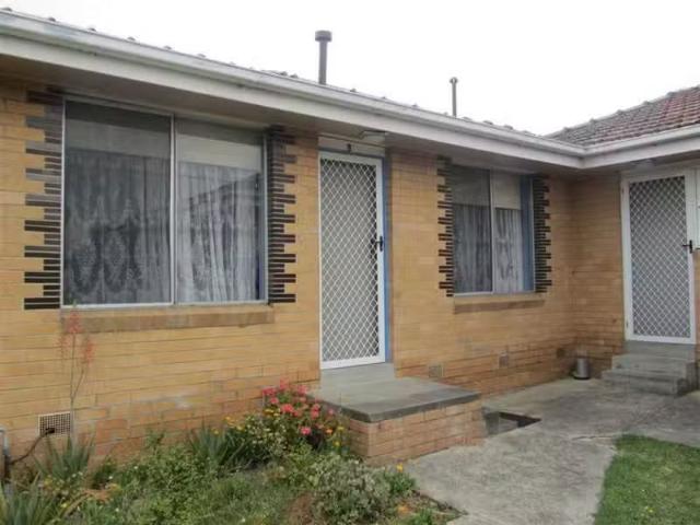 Cozy 1 BR 3/1030 Heatherton Road, NOBLE PARK, VIC 3174 Unit.