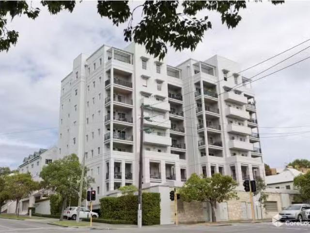 Cheap 1 BR 35/105 Colin Street, WEST PERTH Apartment for rent.