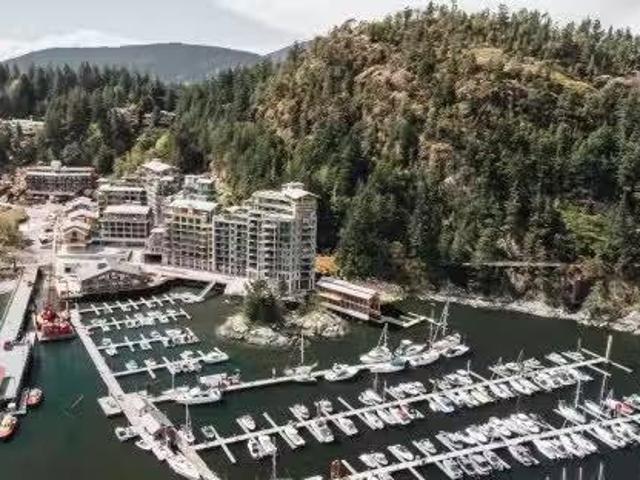 Rental! 1 BR 402 6699 Nelson Avenue, West Vancouver, BC, V7W 2.