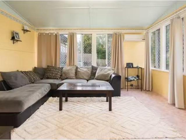 New 1 BR 4/173 Chatsworth Rd, Coorparoo Apartment for rent Li.
