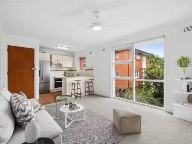 Nice 1 BR 5/28 Wattle Avenue, Fairlight Apartment for rent Li.