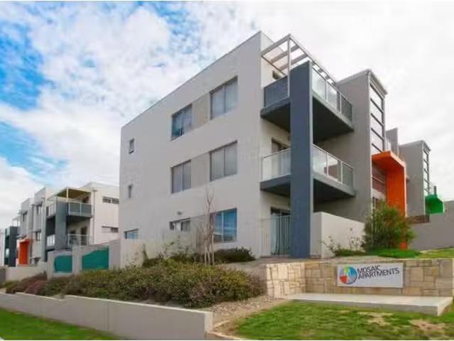 Charming 1 BR 54/75 Elizabeth Jolley Crescent, Franklin Apartm.