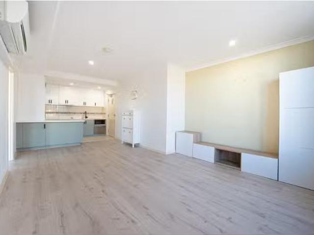 Nice 1 BR 58/20 Royal Street, EAST PERTH House for rent Liste.