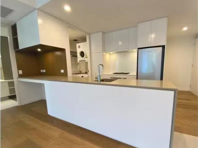 Unique 1 BR 707/8 Northcote Street, Naremburn Apartment for re.