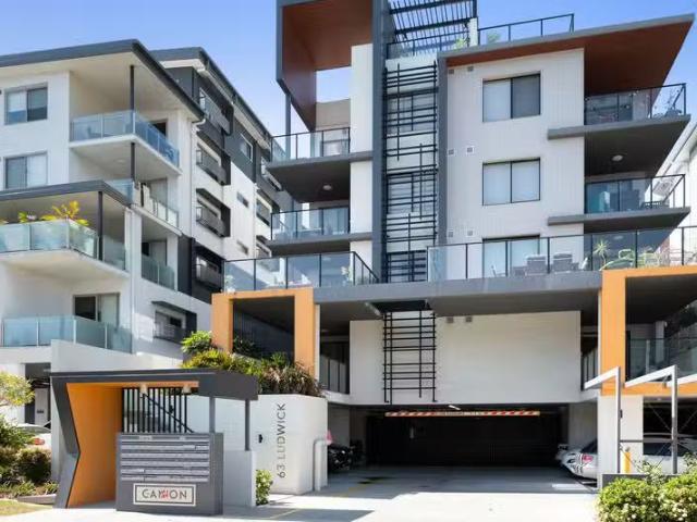 Charming 1 BR 7/63 Ludwick Street, CANNON HILL, QLD 4170 Uni.