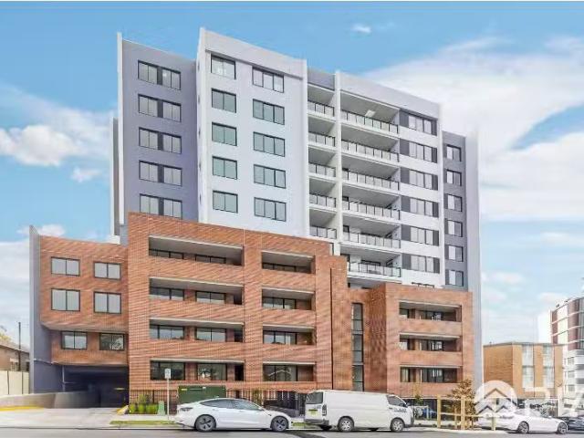 Deal! 1 BR 907/44 52 Regent Street, Kogarah Apartment for rent.