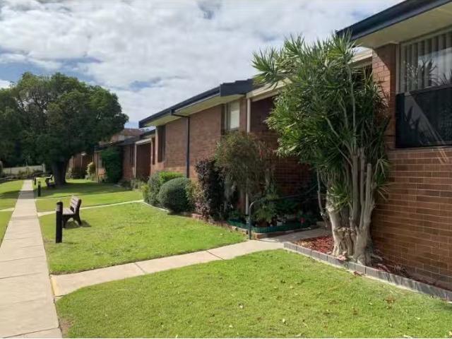 Just in! 1 BR 9/17 Section Street, Mayfield Apartment for rent.