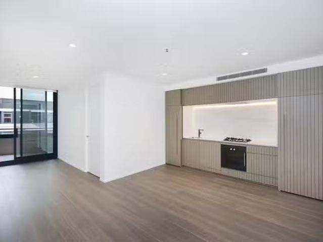 Nice 1 BR 928/631 Victoria Street, Abbotsford, VIC 3067