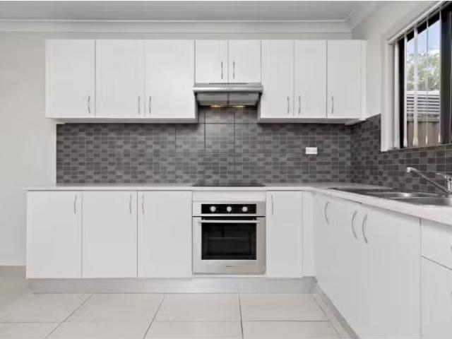 For Rent! 1 BR 9a Alford Street, Quakers Hill House for rent.
