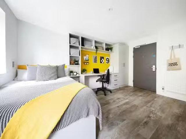 Cheap 1 BR Cathedral Point, Winchester Bronze Ensuite