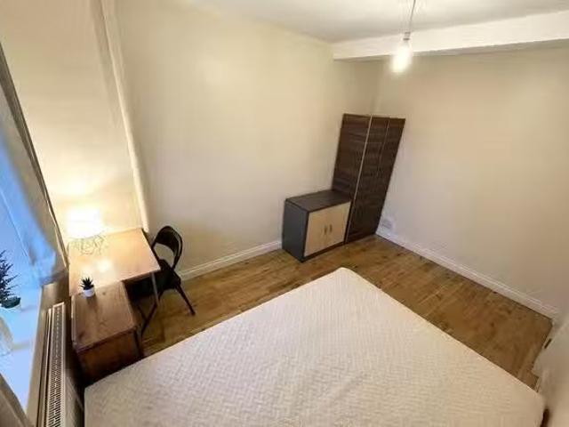 Unique 1 BR City Road, London