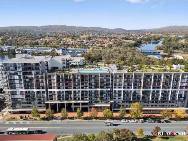 Unique 1 BR Level 2/213/34 Oakden Street, Greenway Apartment f.