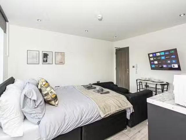 Rental! 1 BR Mitcham Road, London