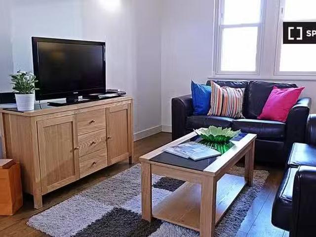 Nice 1 BR Serviced 2 bedroom apartment for rent in Liverpool S.