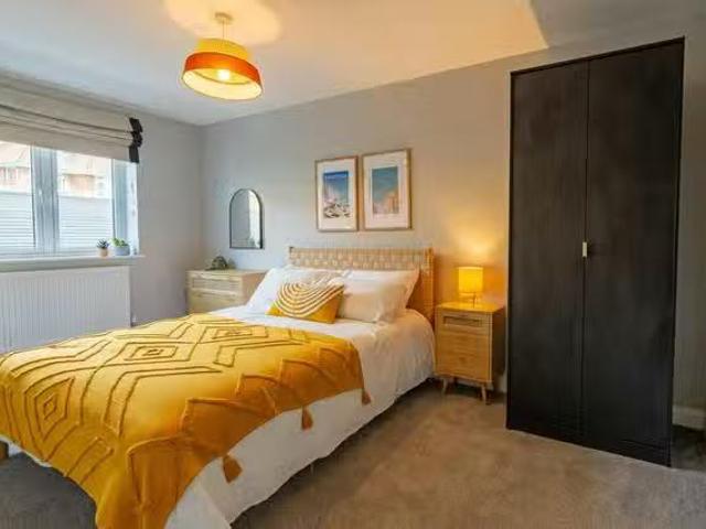 Just in! 1 BR Park Close, Brighton and Hove
