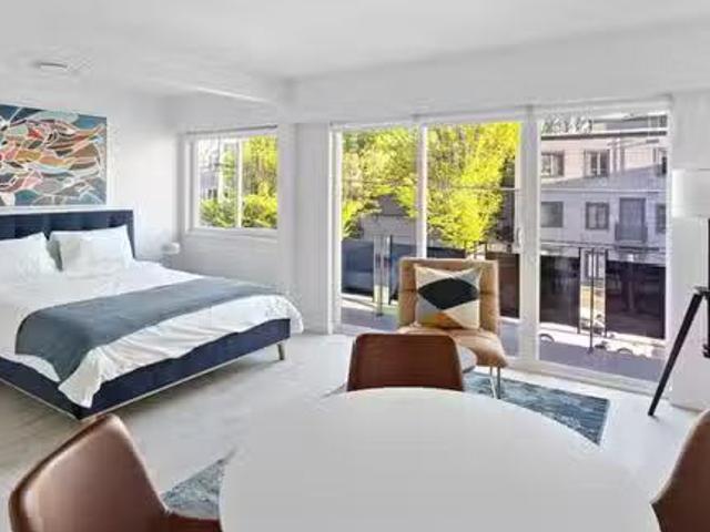 Charming 1 BR West 11th Avenue