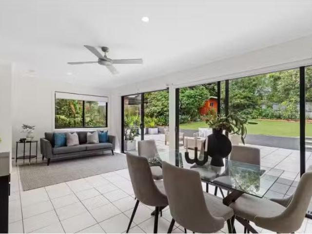 Rental! 1 Fiona Road, Beecroft House for rent Listed by Claud.