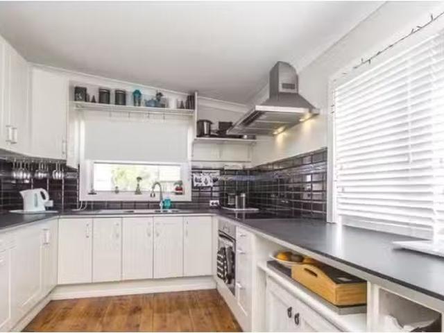 Deal! 1 Hallvert Crescent, Charlestown House for rent Listed.
