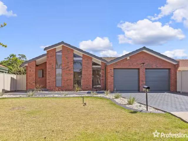 Deal! 1 Hellion Court, Keilor Downs VIC 3038