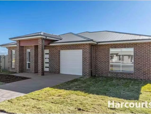 For Rent! 1 Lilium Street, Lochinvar Townhouse for rent Liste.