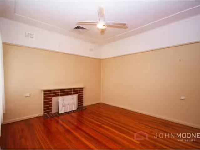 For Rent! 1 Phillip Avenue, Mount Austin House for rent Liste.