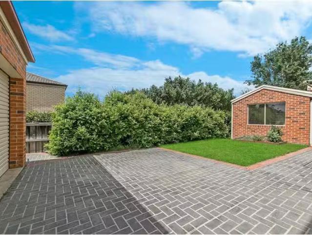 Rental! 1 Pyrenees Way, Beaumont Hills House for rent Listed.