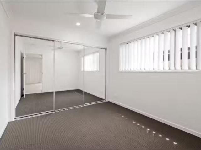For Rent! 2/43 PIERRO PLACE, LOGAN RESERVE, QLD 4133 Duplex.