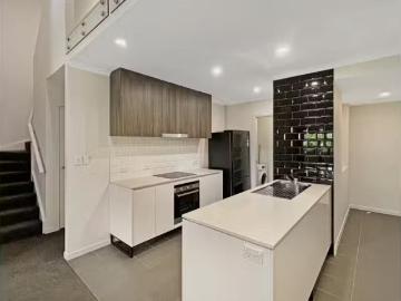 Deal! 24/16 Orpen Street, Greenslopes Townhouse for rent List.