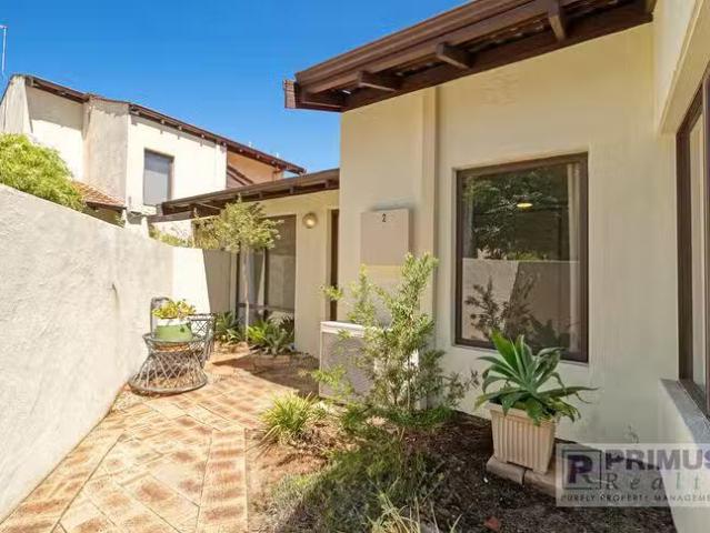 For Rent! 2/41 Milson Street, South Perth, WA 6151