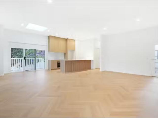 New 241C Farmborough Road, Farmborough Heights Apartment for r.