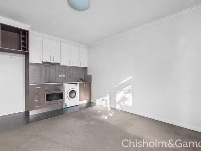 Charming 24/305 Carlisle Street, Balaclava, VIC 3183