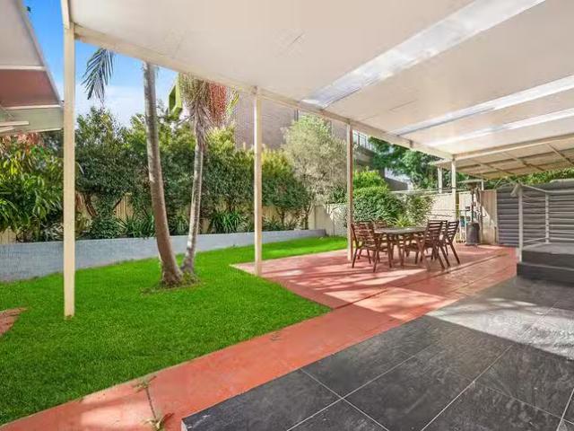 For Rent! 24 B Trafalgar Street, Peakhurst, NSW 2210