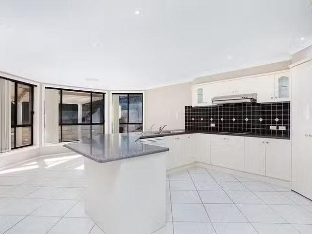Unique 24 Bella Vista Drive, Bella Vista, NSW 2153