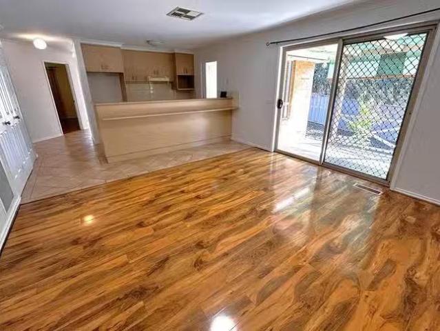 Deal! 24 Briwood Court, West Albury, NSW 2640