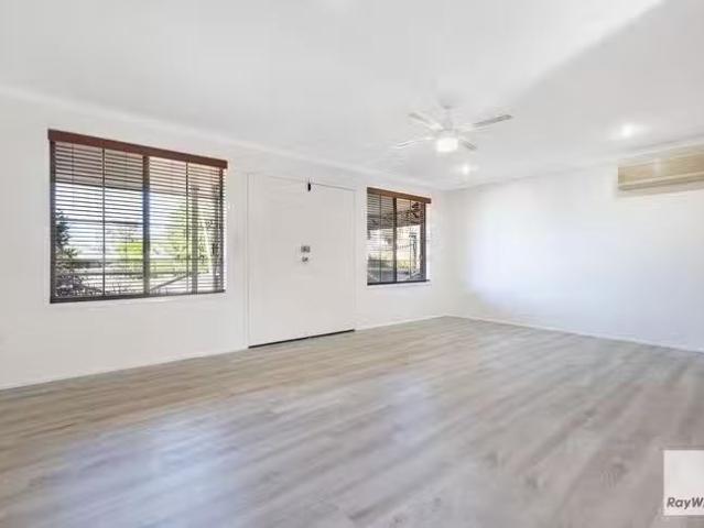 Charming 24 Dell Street, Cleveland, QLD 4163