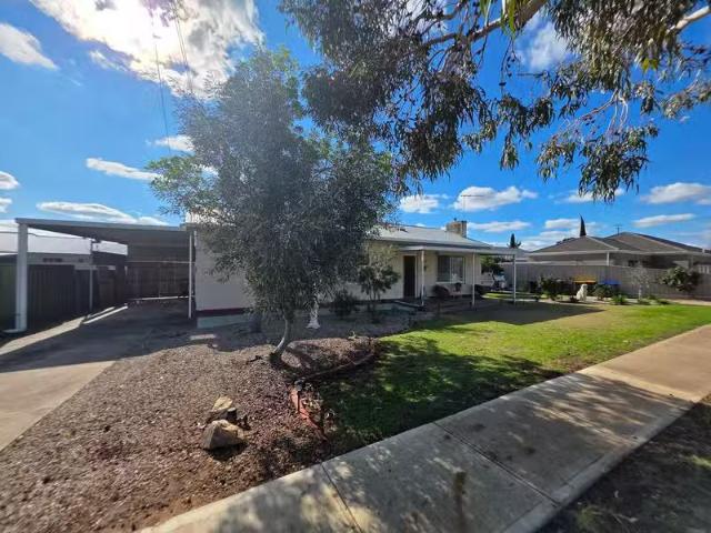 Cozy 24 Lachlan Avenue, WOODVILLE WEST, SA 5011 House for Rent